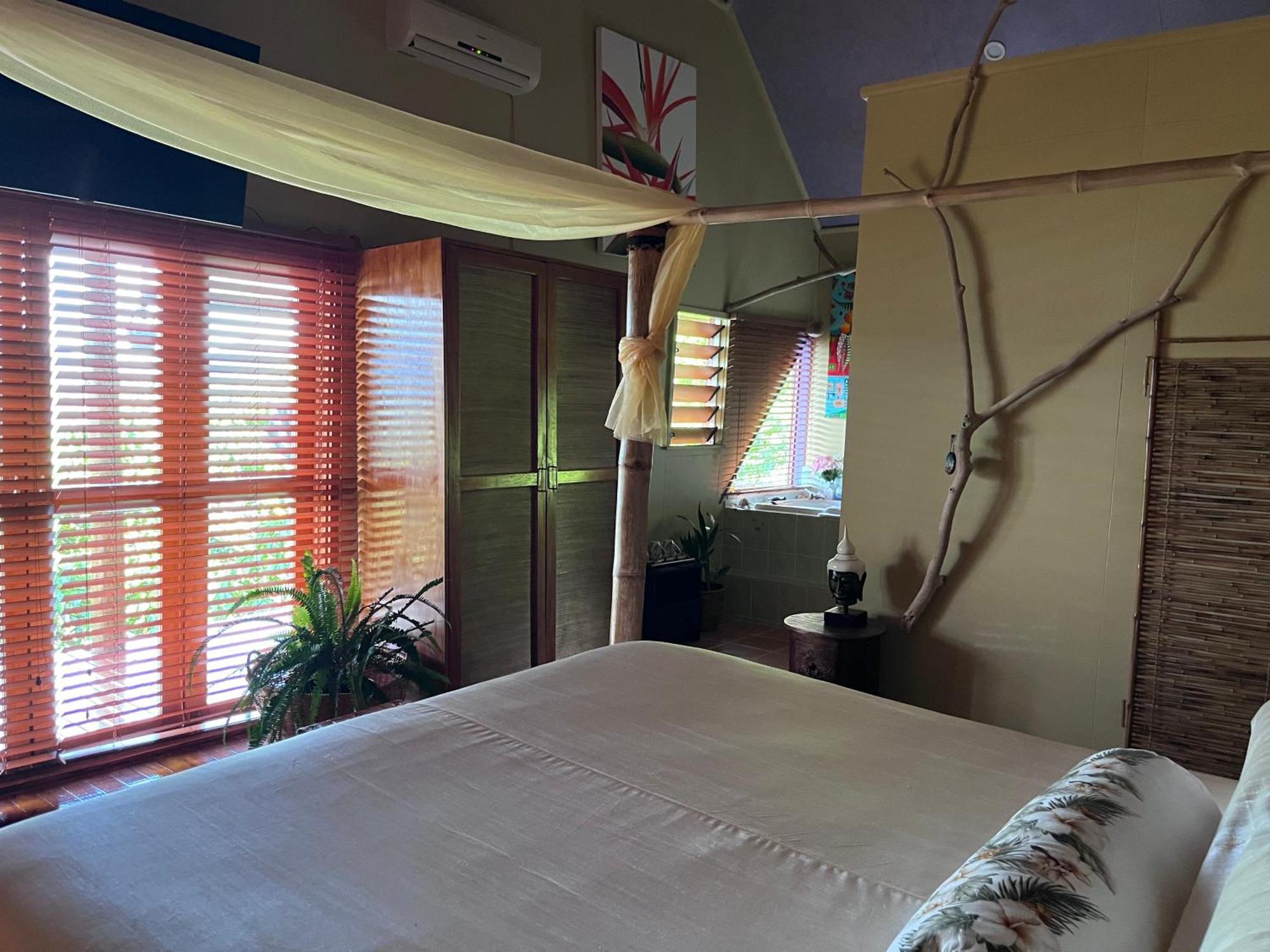 Naveria Heights Lodge Savusavu Kültér fotó
